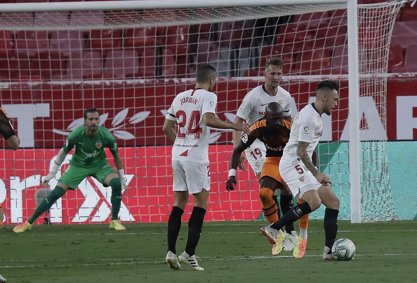 El partido entre el Sevilla y el Valencia, en imágenes