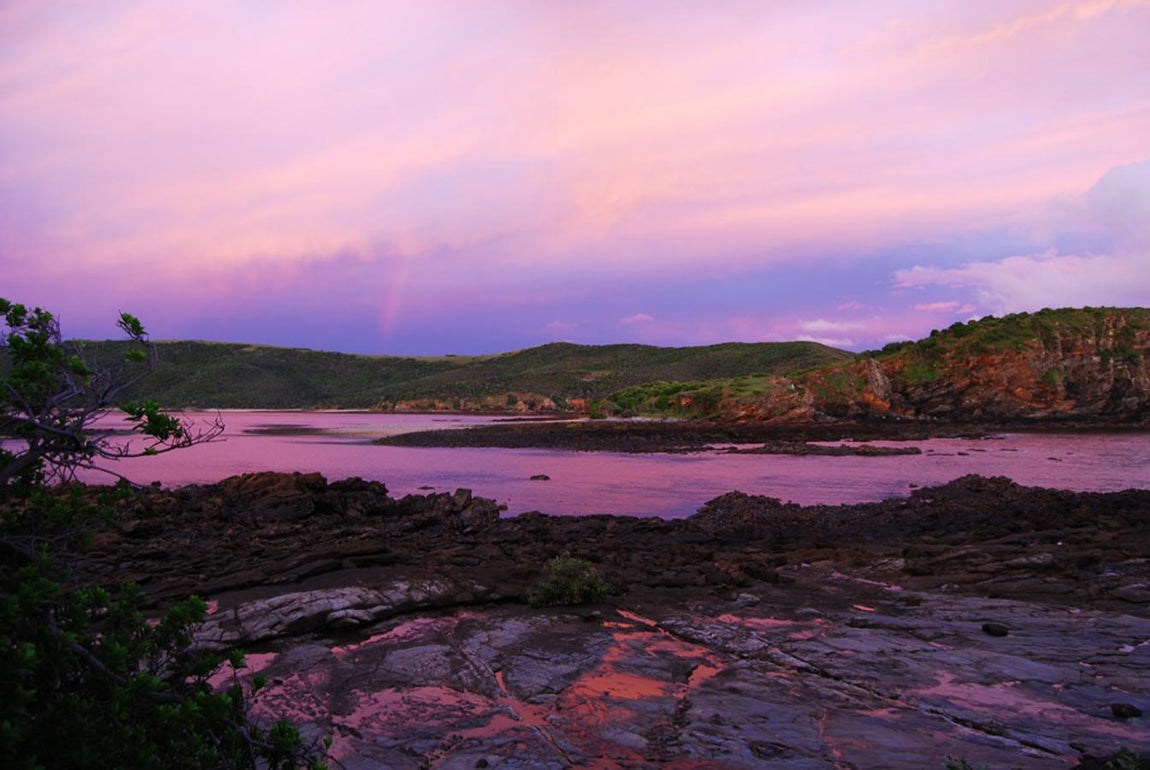 Los atardeceres, uno de los puntos clave. Las cabañas están situadas en dos puntos estratégicos de la isla en los que disfrutar de los atardeceres en su máximo esplendor.