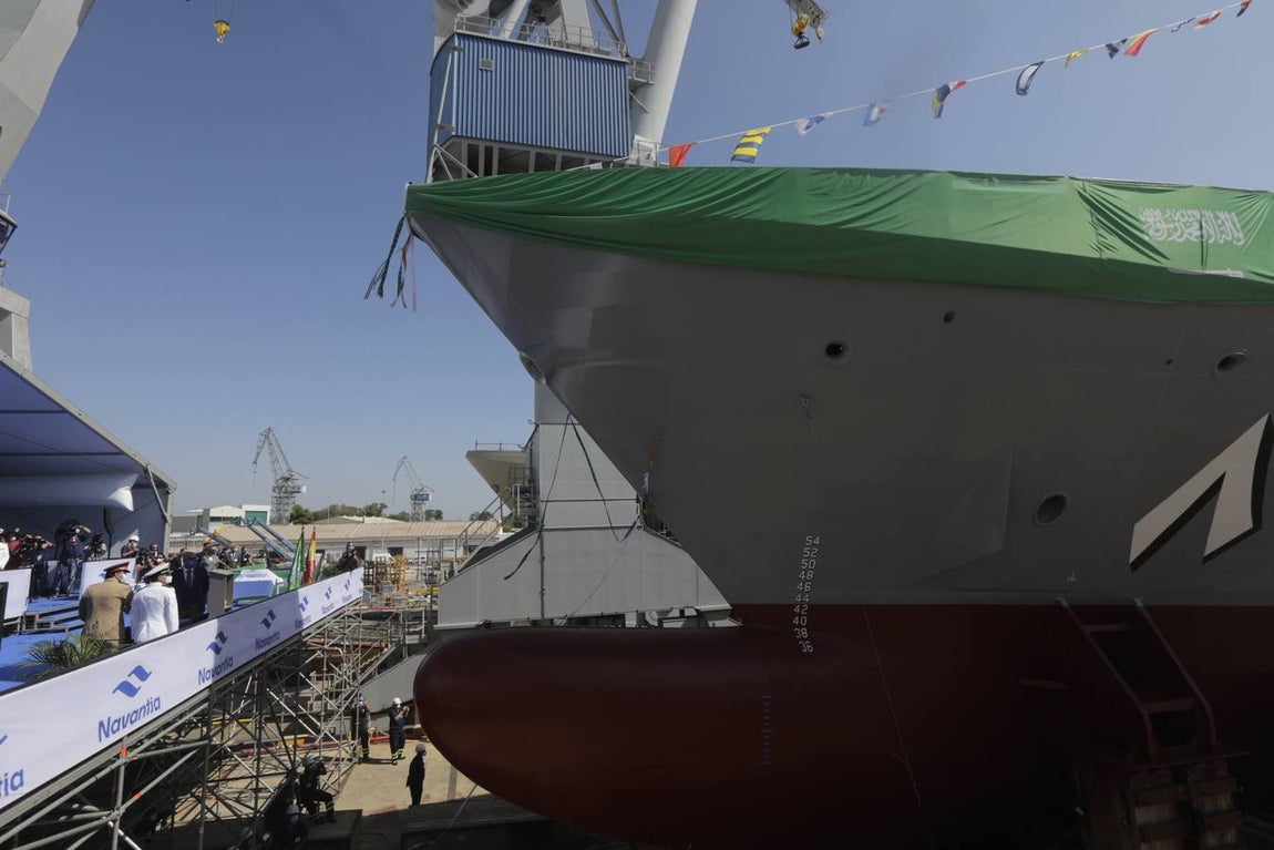 FOTOS: Botadura de la primera corbeta saudí en Navantia San Fernando