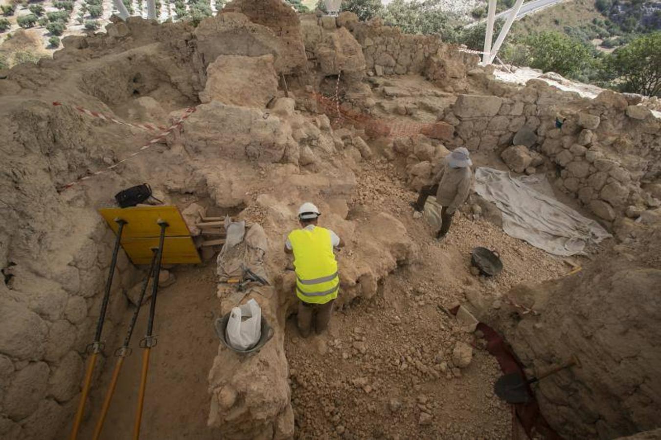 El yacimiento íbero del Cerro de la Merced en Cabra, en imágenes