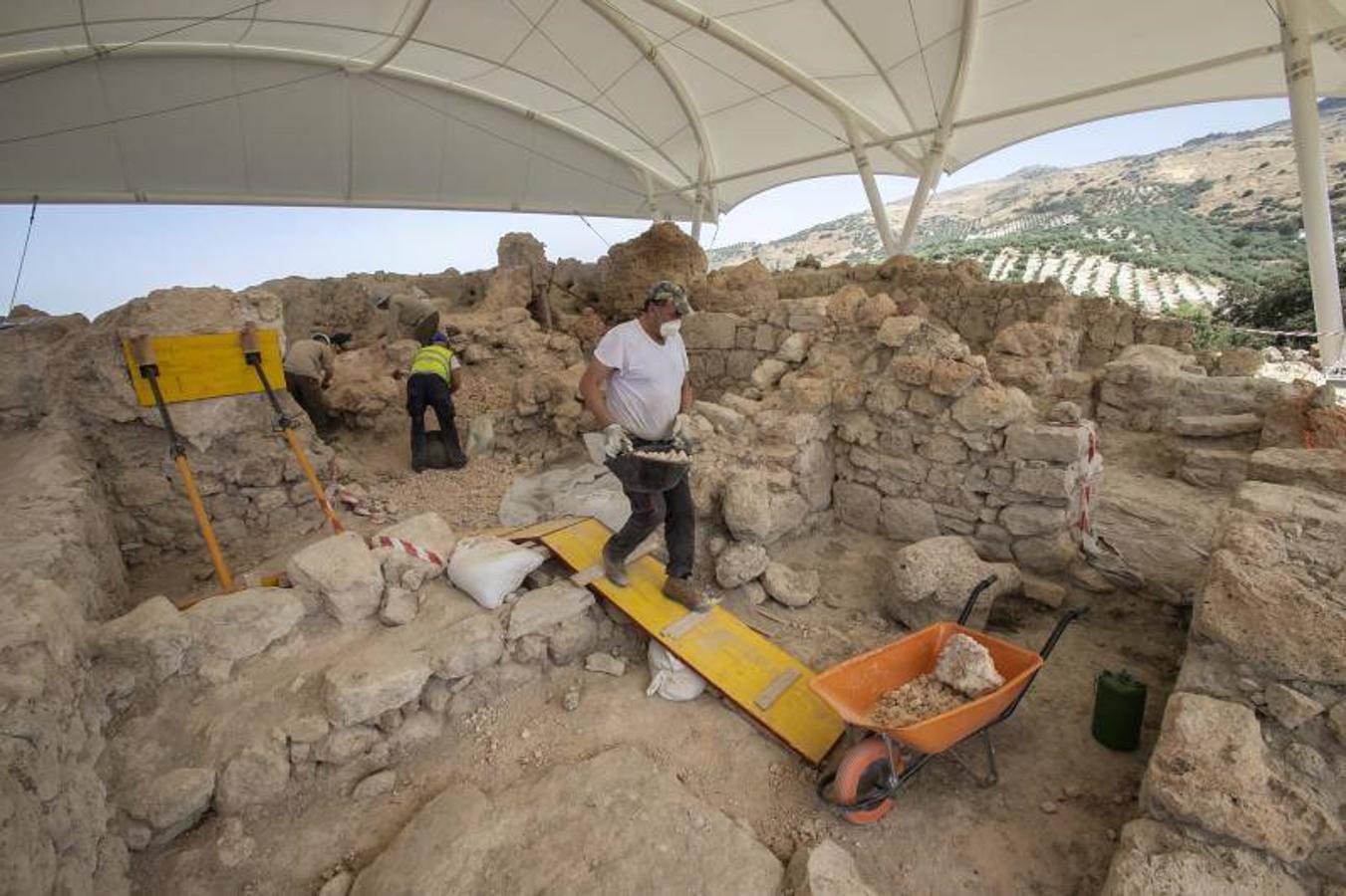 El yacimiento íbero del Cerro de la Merced en Cabra, en imágenes