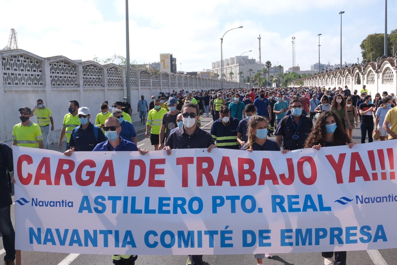 FOTOS: Los Astilleros de la Bahía de Cádiz salen a la calle a pedir auxilio