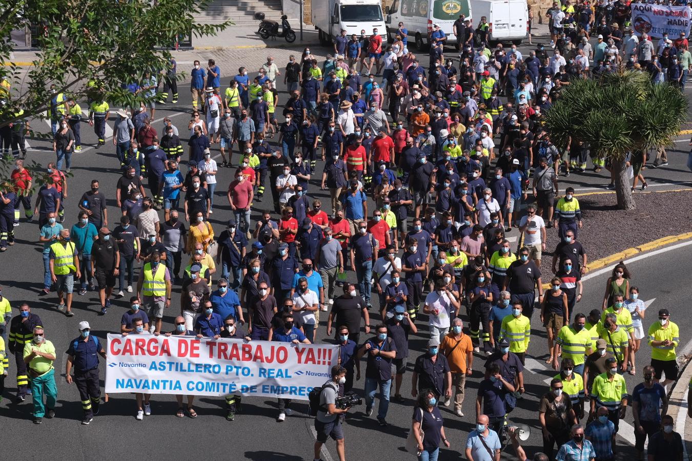 FOTOS: Los Astilleros de la Bahía de Cádiz salen a la calle a pedir auxilio