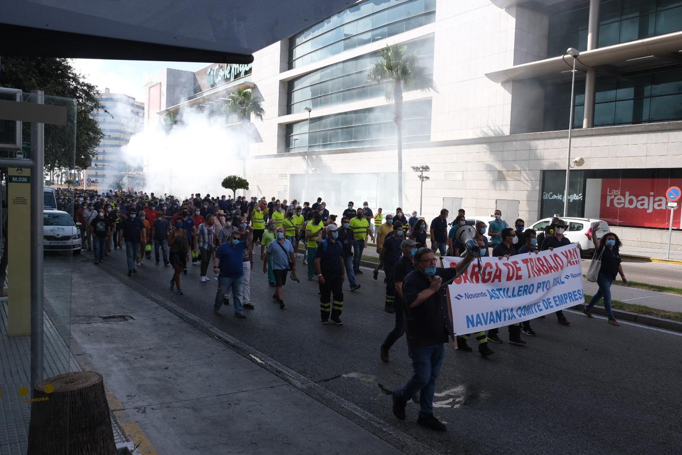 FOTOS: Los Astilleros de la Bahía de Cádiz salen a la calle a pedir auxilio