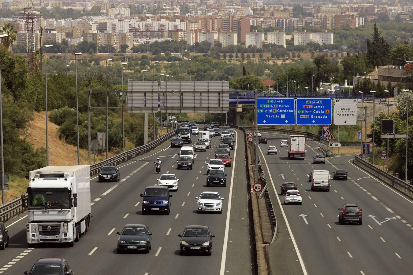 La Operación Salida de Sevilla, en imágenes