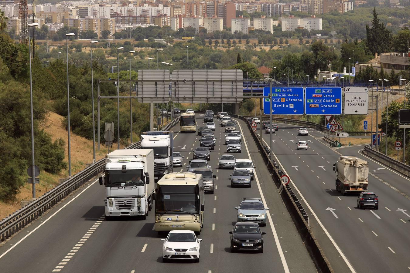 La Operación Salida de Sevilla, en imágenes