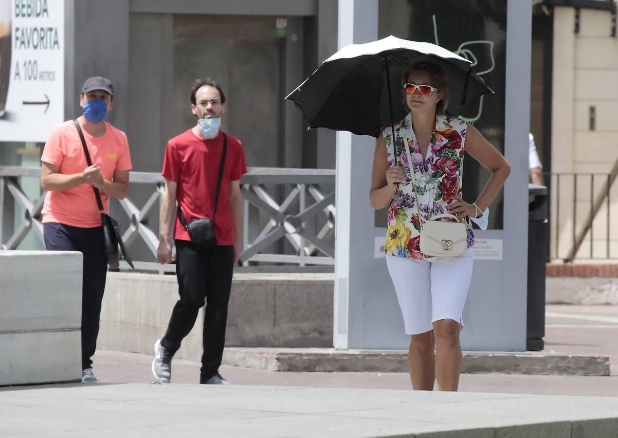 El calor azota las calles de Sevilla