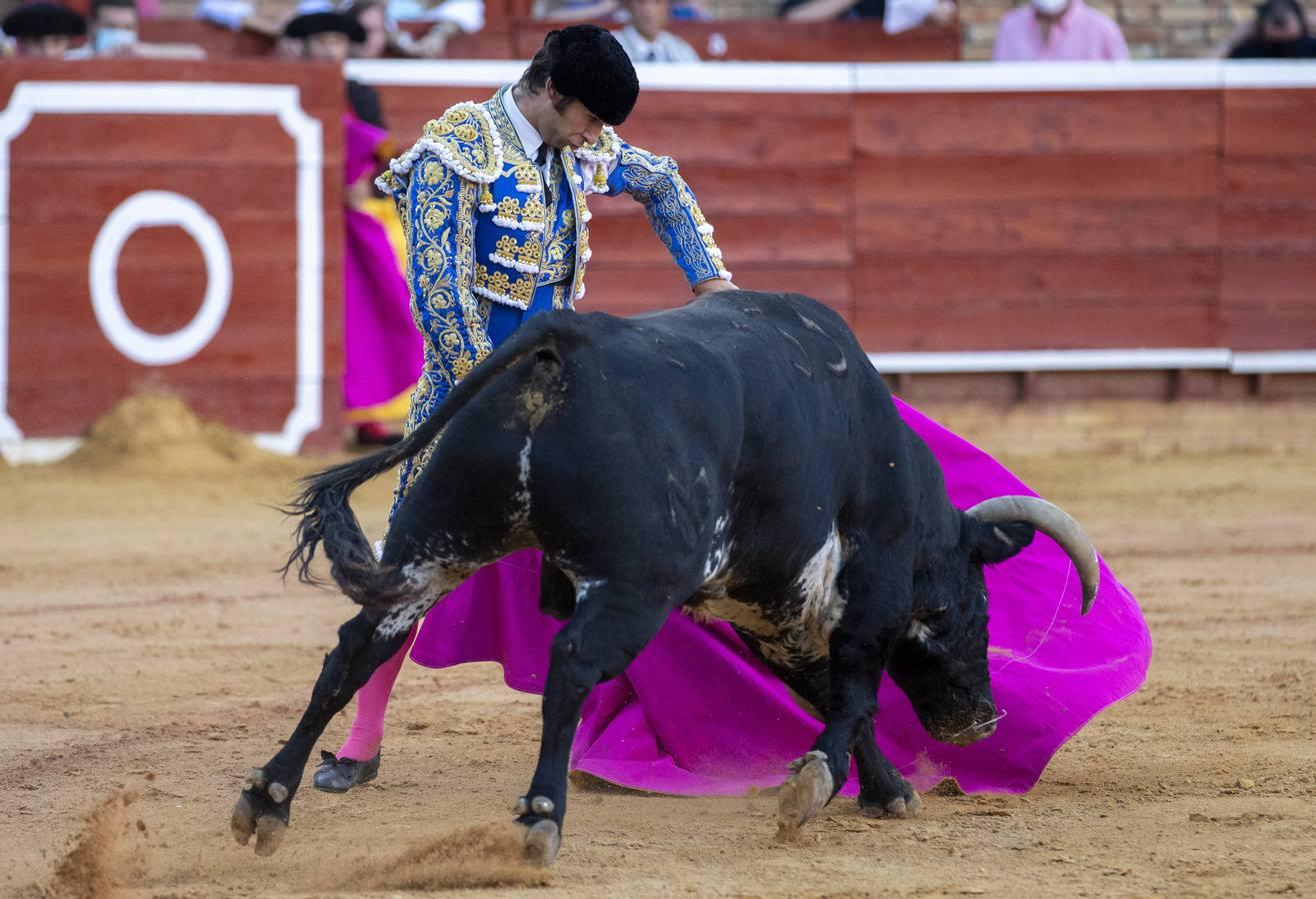 En imágenes, la primera corrida de toros de las Colombinas