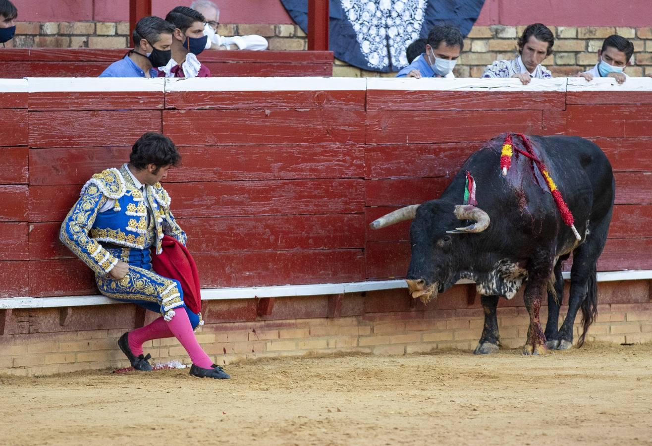 En imágenes, la primera corrida de toros de las Colombinas