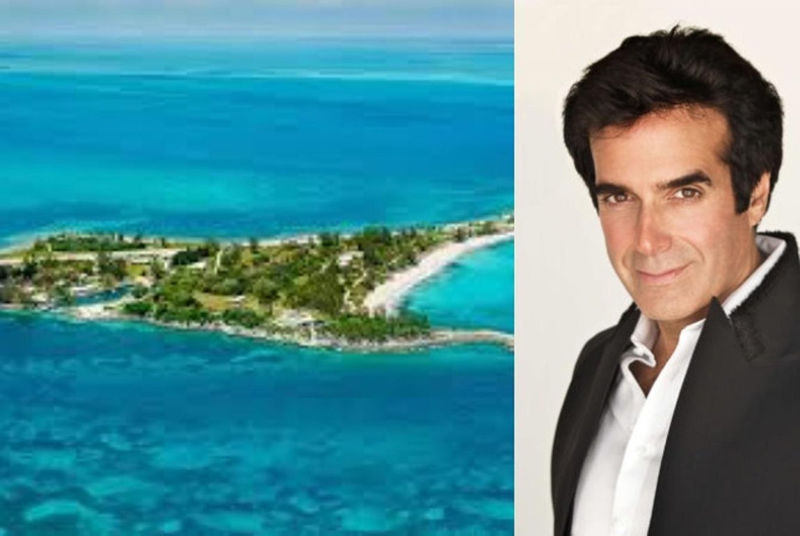 David Copperfield. Fue en 2006 cuando el famoso ilusionista compró un conjunto de 11 islas en las Bahamas alrededor de Musha Cay casi 45 millones de euros. Más tarde gastó 25 millones de euros para remodelarlo y convirtió toda el área en ‘Las islas de Copperfield Bay’, un complejo de ultra lujo a tan solo 90 minutos de Miami. Al parecer, alquilar la isla sale por 50.000 euros el día.