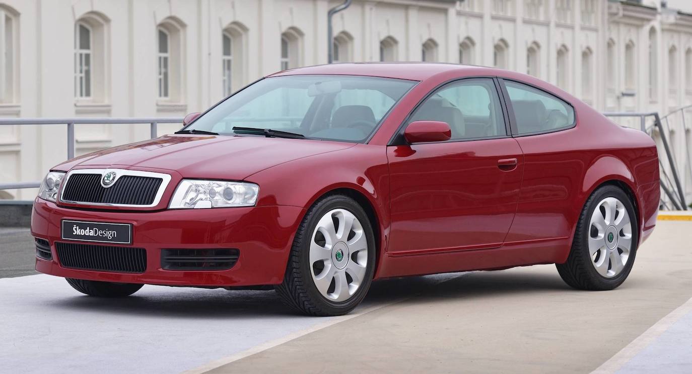 En abril de 1996, se presenta un modelo completamente nuevo: el ŠKODA OCTAVIA. Tres años después llega el ŠKODA FABIA y, en 2001, se presenta una nueva limusina de lujo en la gama media-alta: el ŠKODA SUPERB. Se abren plantas de producción en Rusia, China y en la India. Esta es la versión de dos puertas llamada Tudor