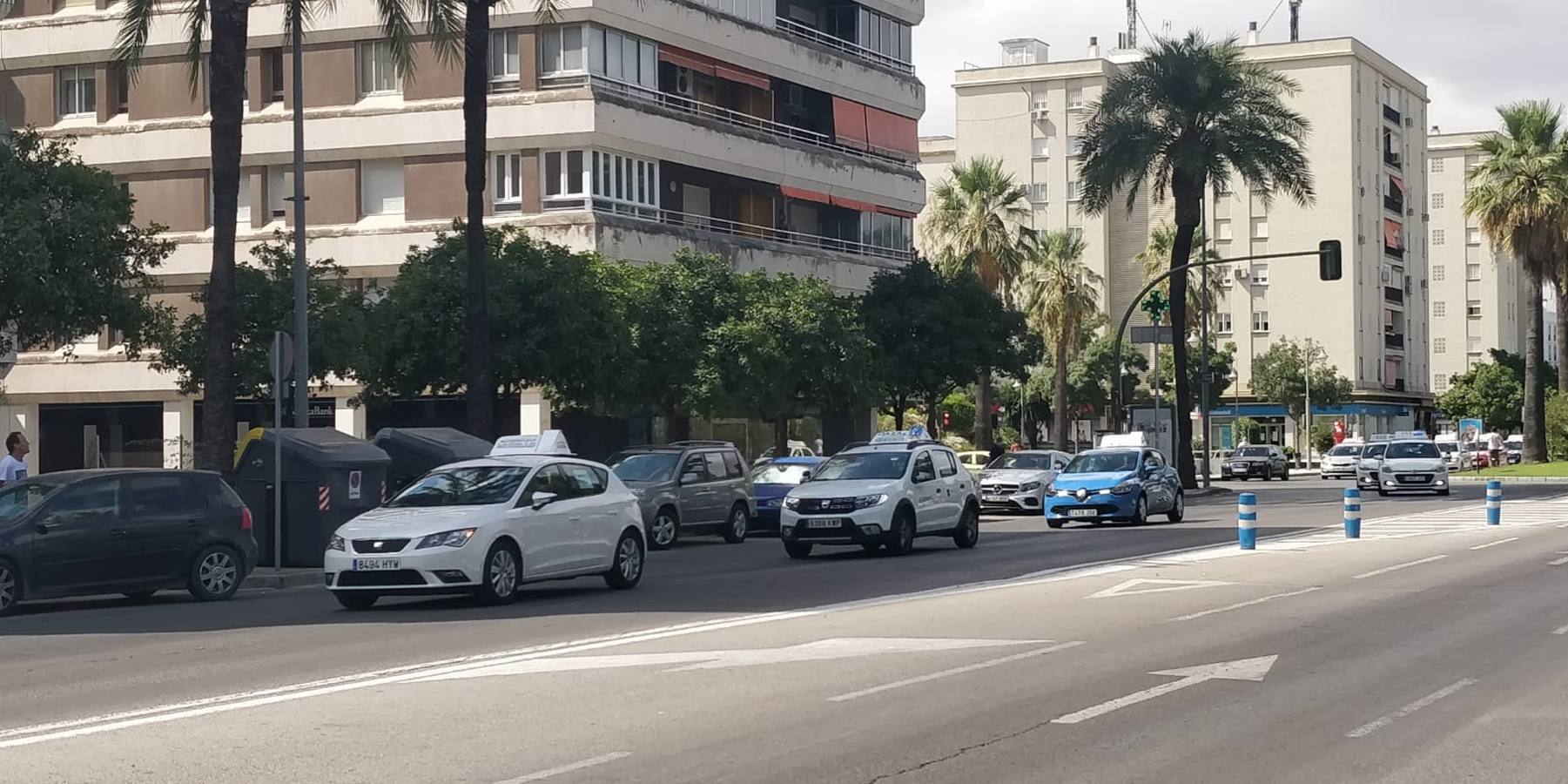 Protesta de las autoescuelas en Cádiz y Jerez