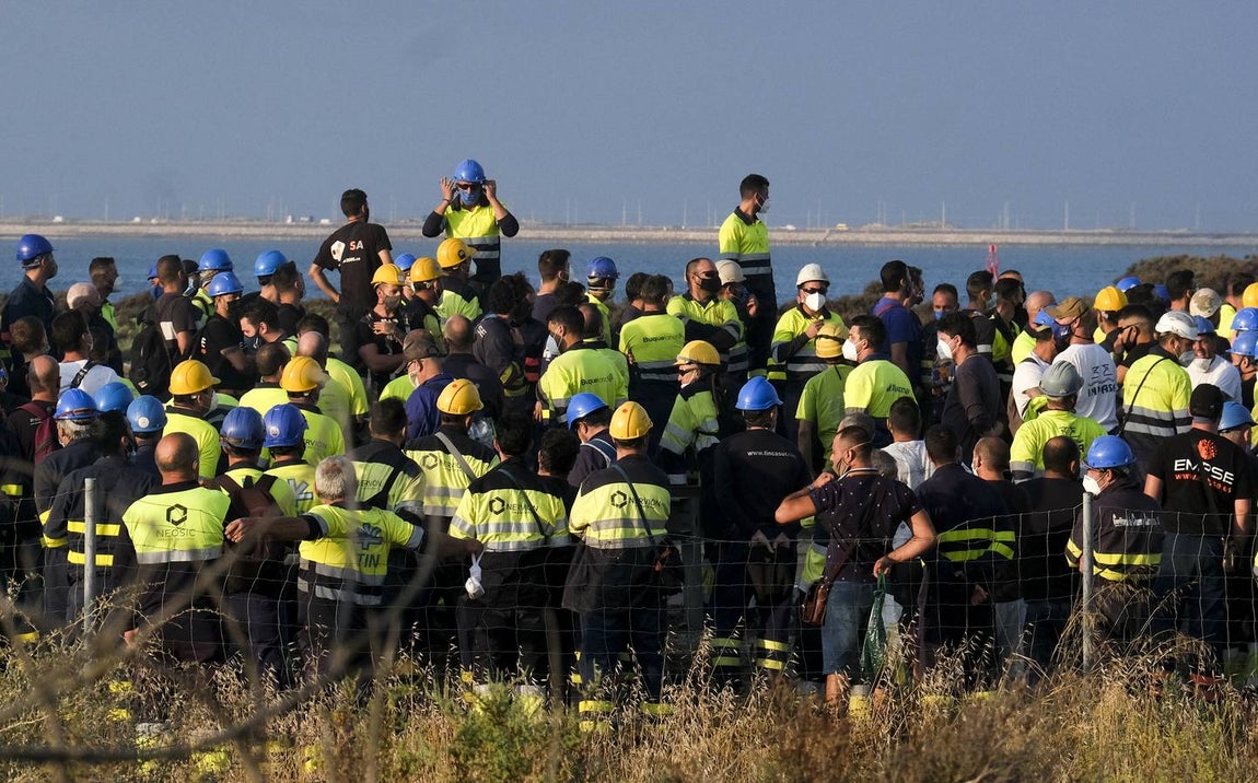 FOTOS: Trabajadores del metal cortan el Puente Carranza