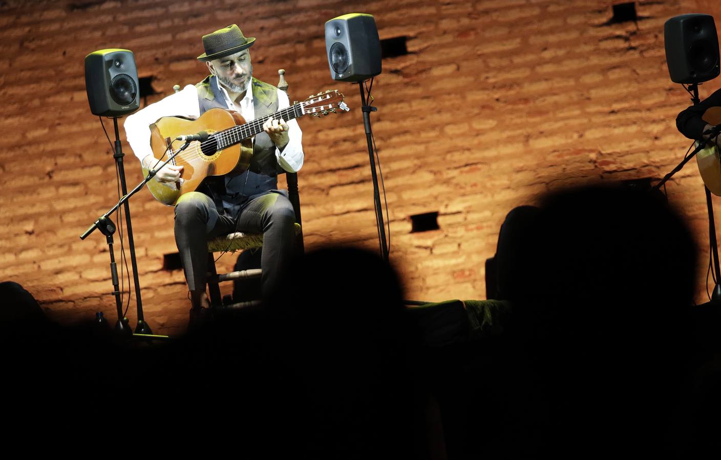 La Bienal de Flamenco alza el telón, en imágenes