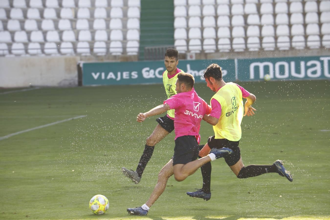 El triunfo del Córdoba CF ante el Córdoba B, en imágenes