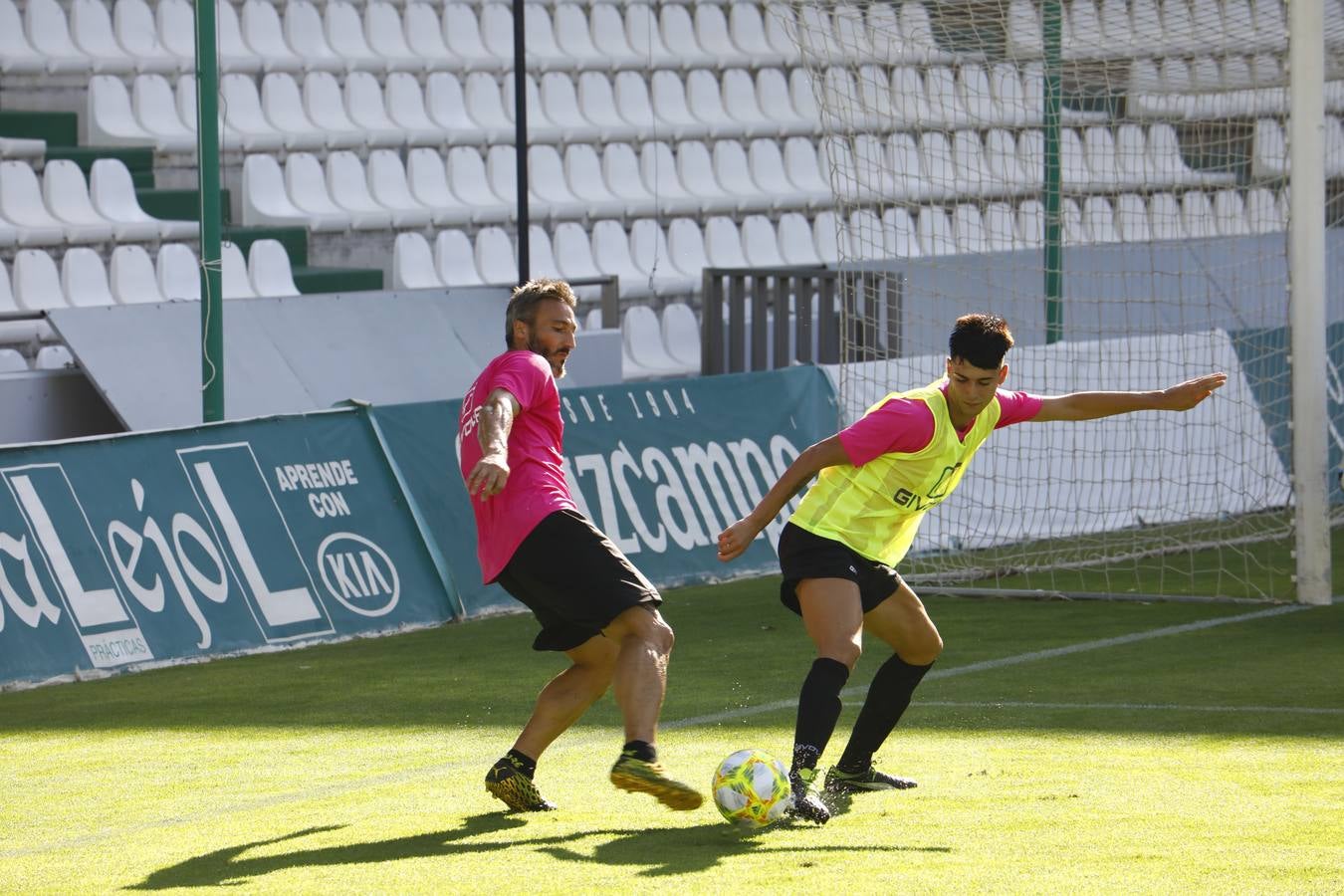 El triunfo del Córdoba CF ante el Córdoba B, en imágenes