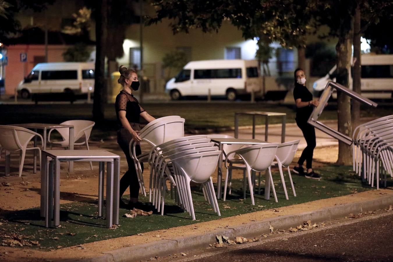 Las nuevas restricciones en la hostelería de Córdoba, en imágenes