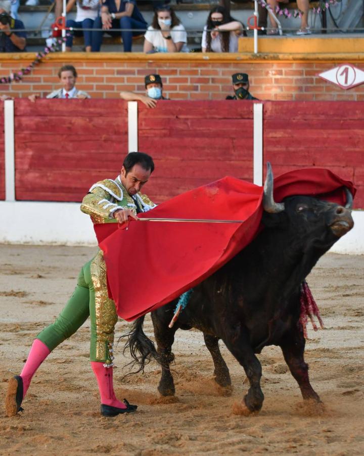 Nueve orejas en Equivias: la corrida, en imágenes