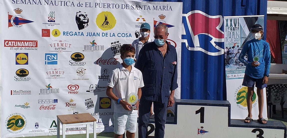 Entrega de premio a Arturo Arauz.. 