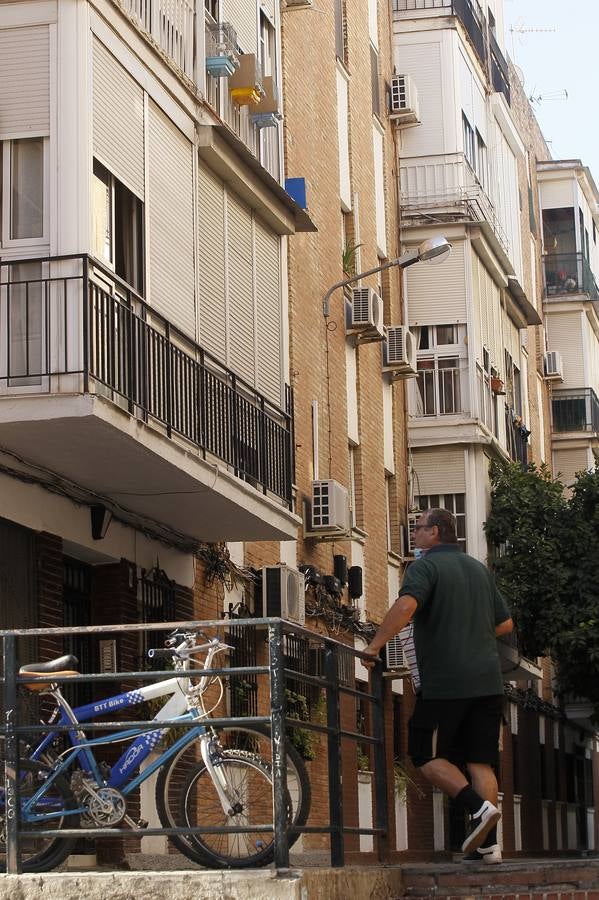 Patrullas vecinales para frenar las okupaciones en sus barrios, en imágenes