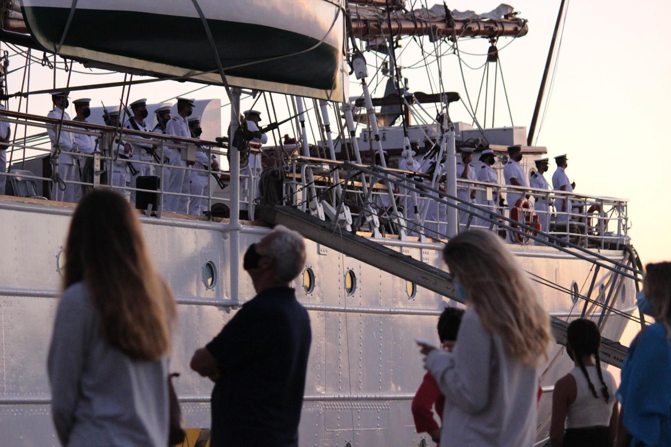 FOTOS: Elcano inicia su XCIII Crucero de Instrucción en homenaje a la primera vuelta al mundo