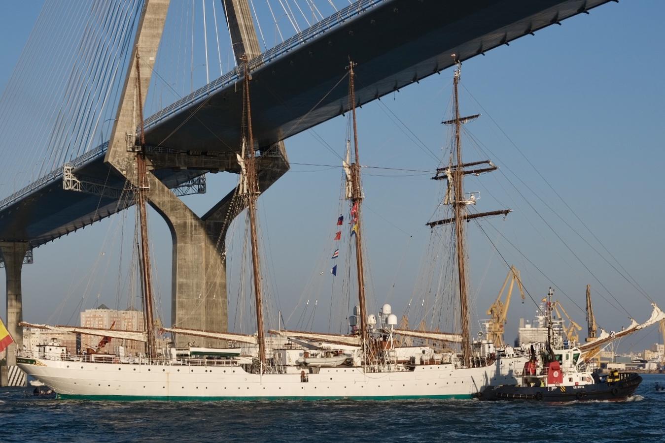 FOTOS: Elcano inicia su XCIII Crucero de Instrucción en homenaje a la primera vuelta al mundo