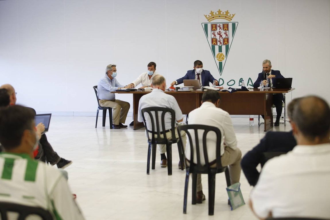 La Junta General de accionistas del Córdoba CF SAD, en imágenes
