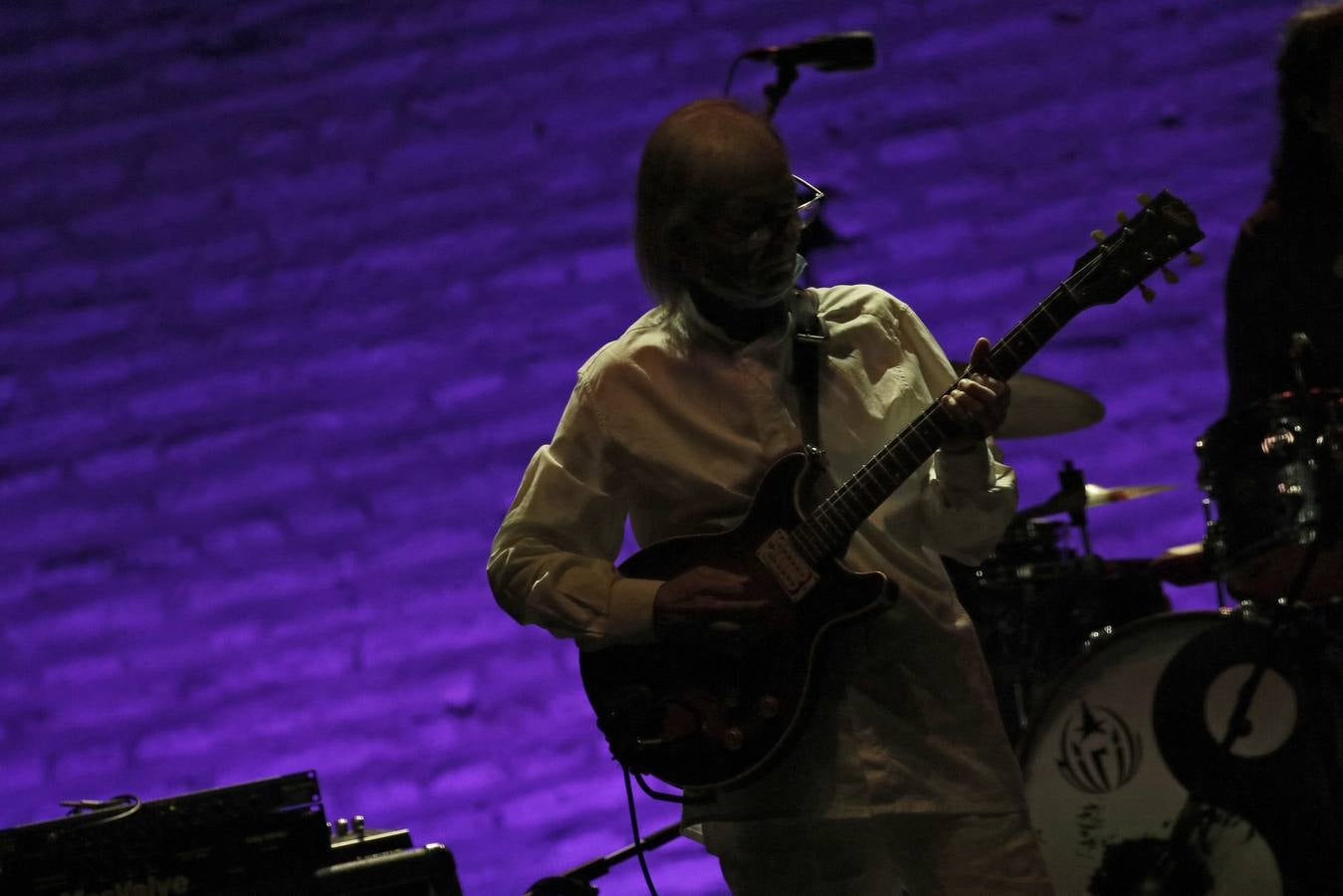 Gualberto García derrocha todo su «Duende eléctrico» en la Bienal de Flamenco