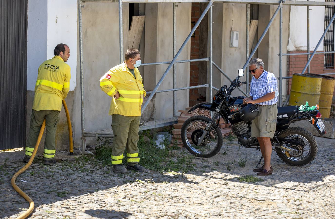 Incendio en la Sierra de Huelva: en imágenes, el día después de un fuego devastador