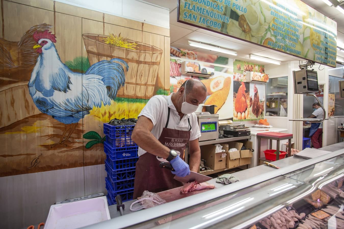 La actividad vuelve al Mercado de Las Palmeritas de Sevilla tras 21 días de cierre