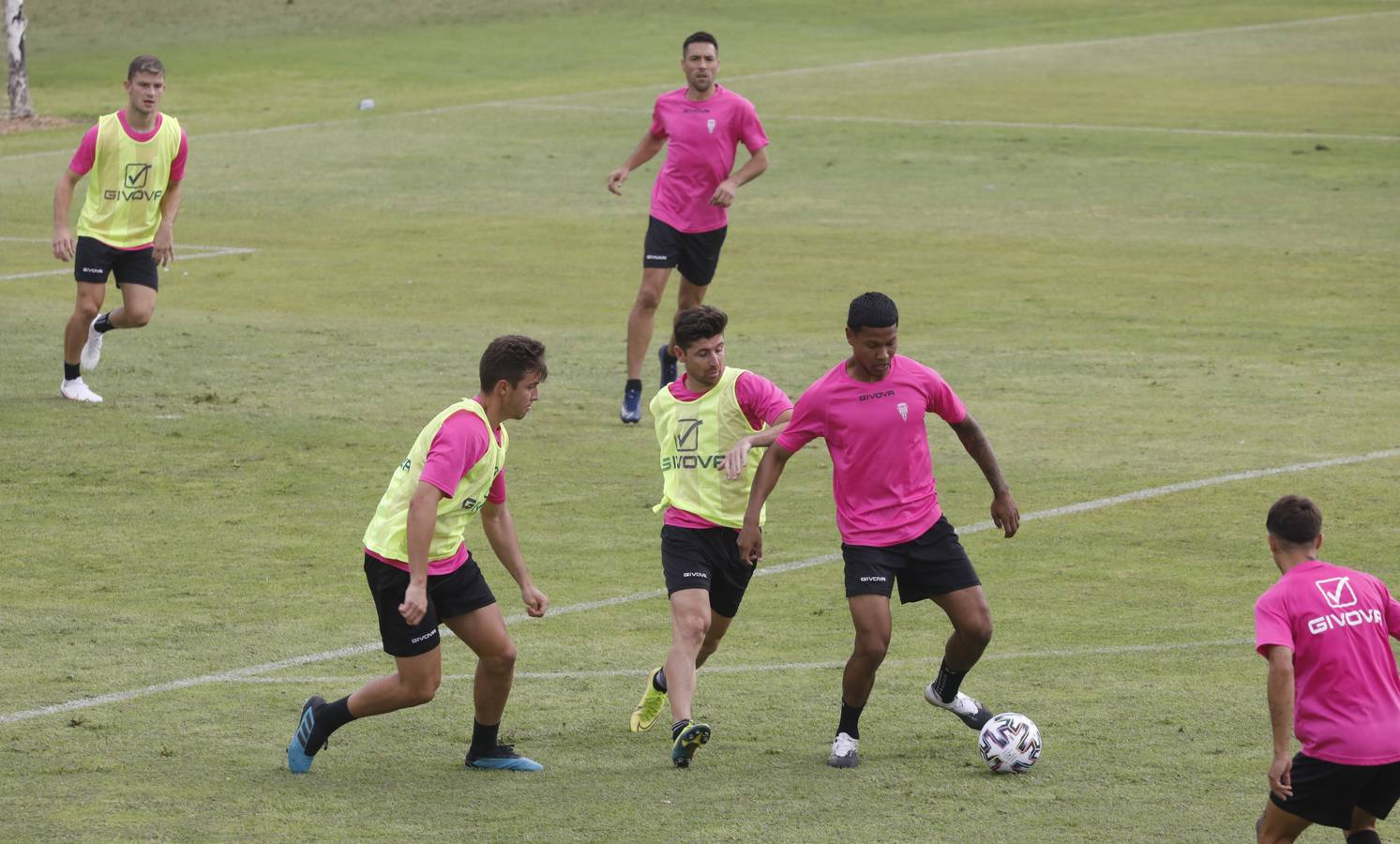 La vuelta de Bernardo Cruz al Córdoba CF y la incorporación de Ortiz, en imágenes