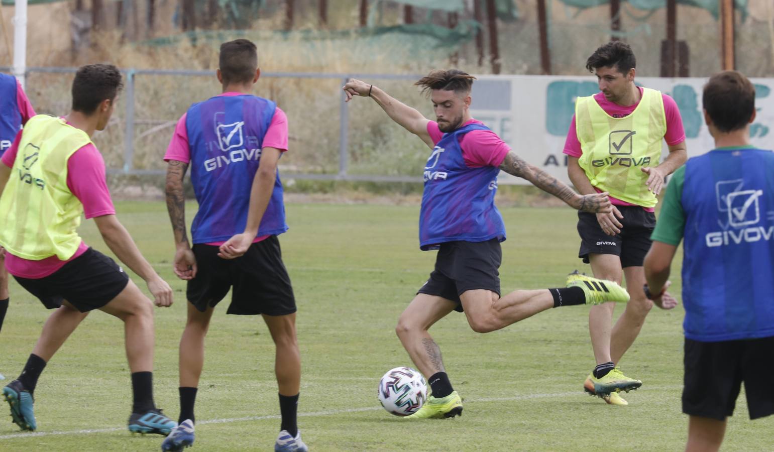 La vuelta de Bernardo Cruz al Córdoba CF y la incorporación de Ortiz, en imágenes