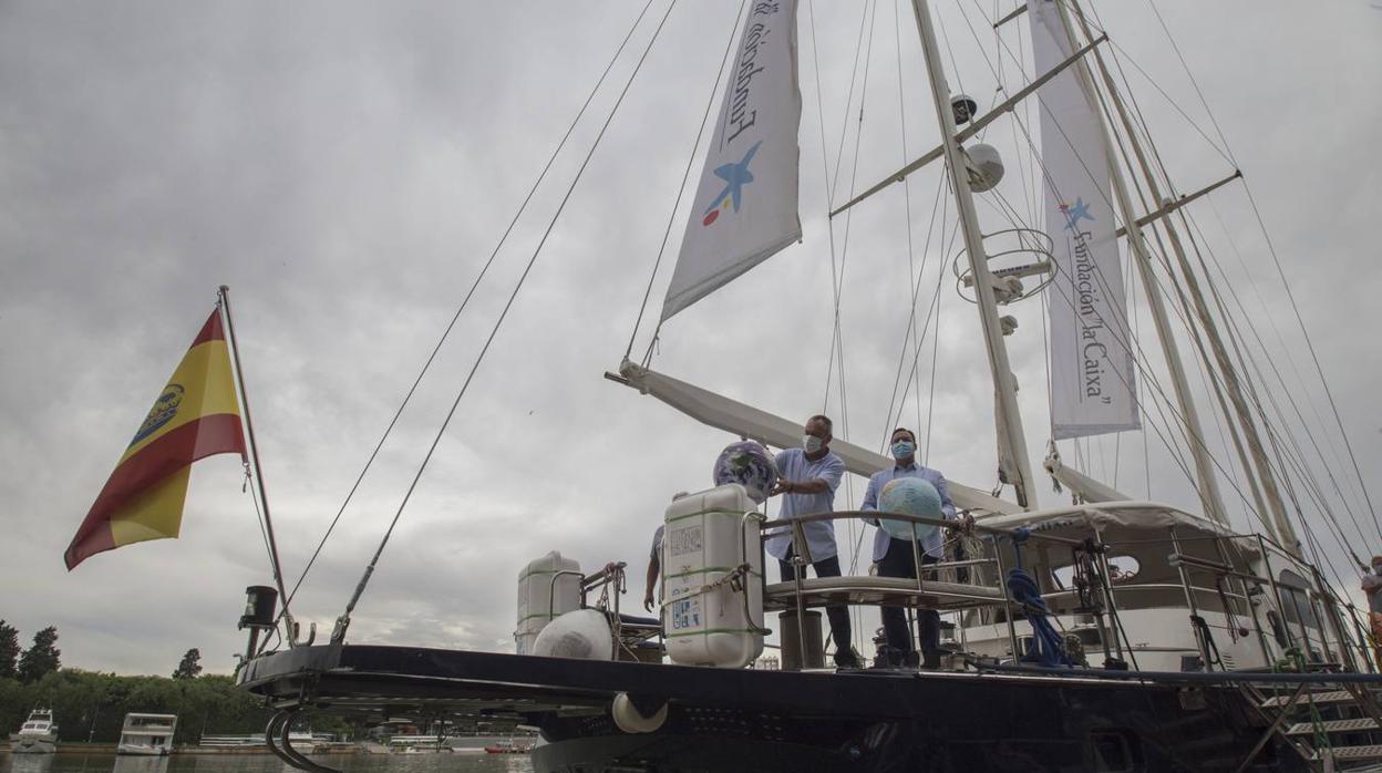 El velero Íbero III amarra en Sevilla para contar la Primera Vuelta al Mundo