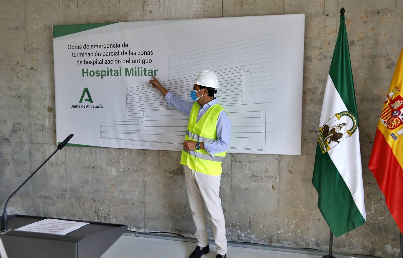 Moreno visita las obras de rehabilitación del antiguo Hospital Militar Vigil de Quiñones