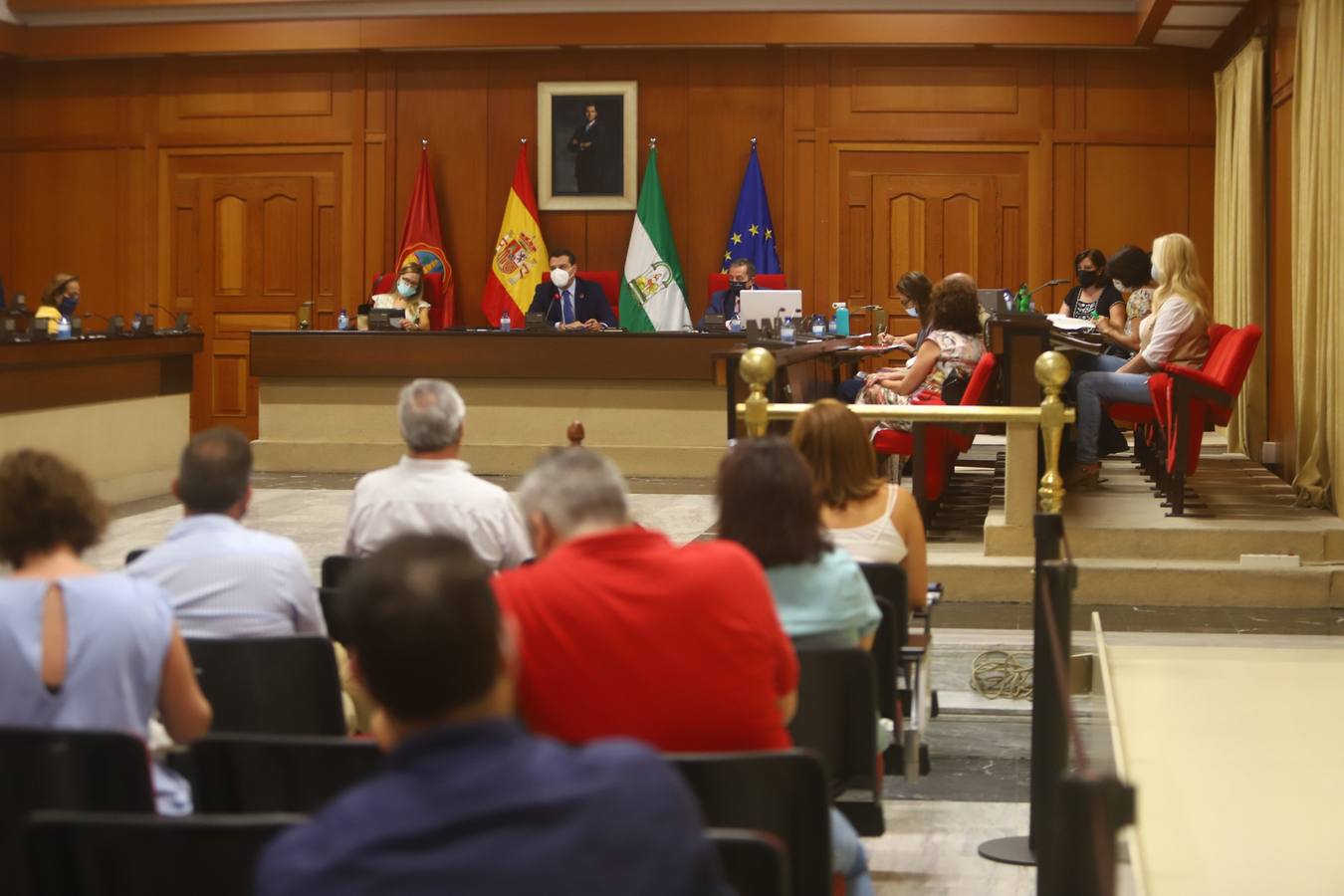 El primer Pleno septiembre del Ayuntamiento de Córdoba, en imágenes