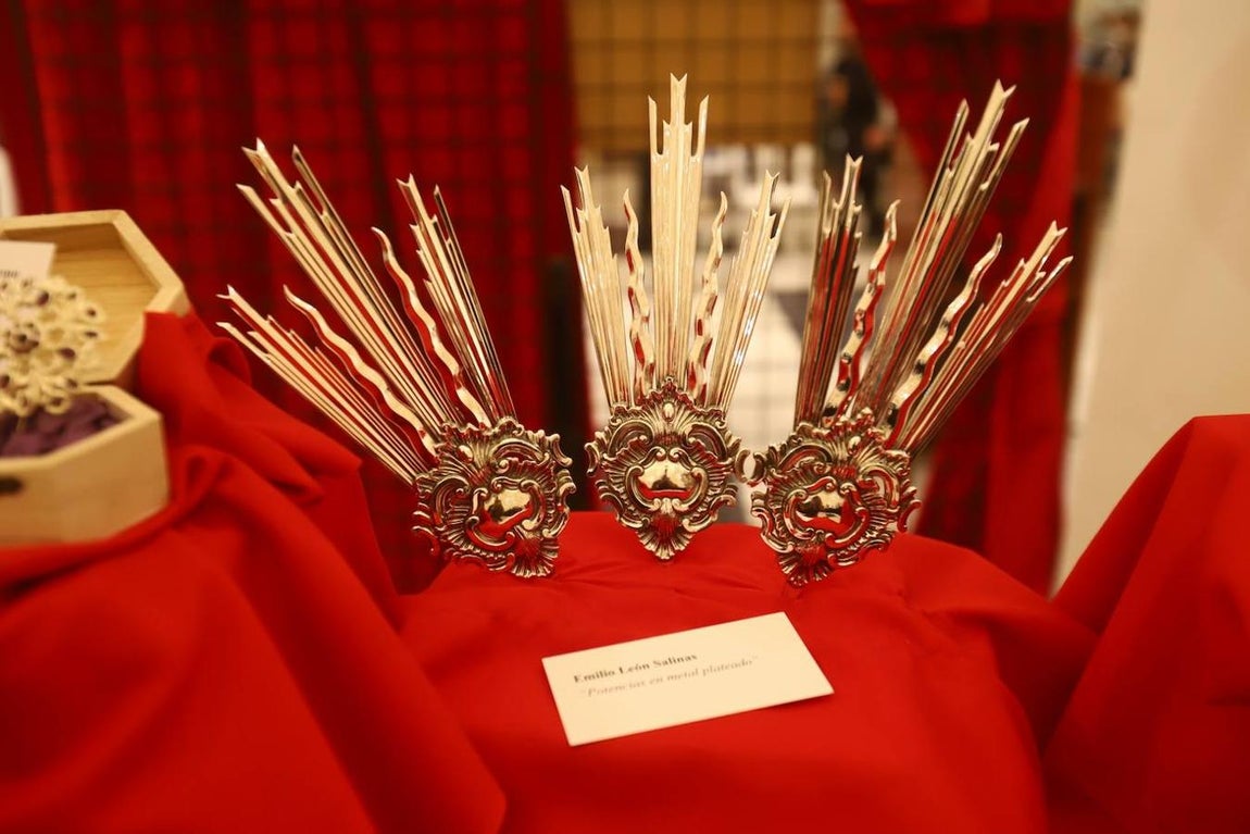 La exposición «Subasta de Bondad», a favor de Cáritas, en imágenes