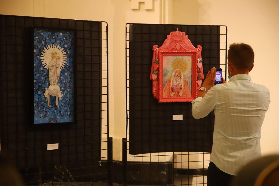 La exposición «Subasta de Bondad», a favor de Cáritas, en imágenes