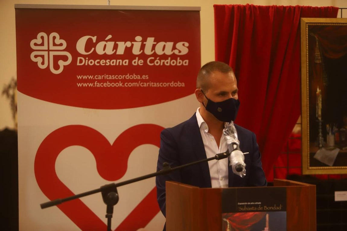 La exposición «Subasta de Bondad», a favor de Cáritas, en imágenes