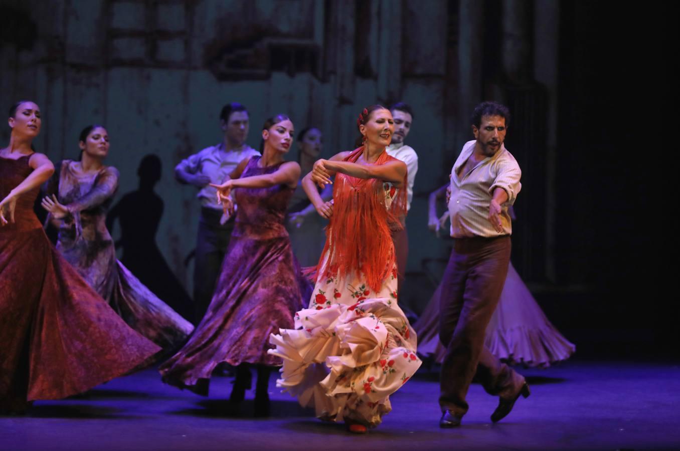 En imágenes, arranca la Bienal con el Ballet Flamenco de Andalucía