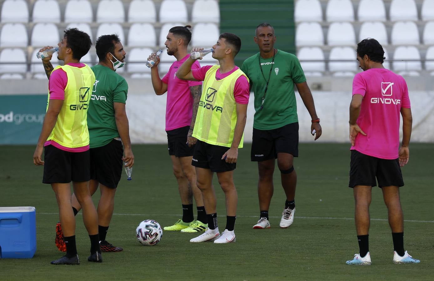 El partido de entrenamiento del Córdoba CF con el filial, en imágenes