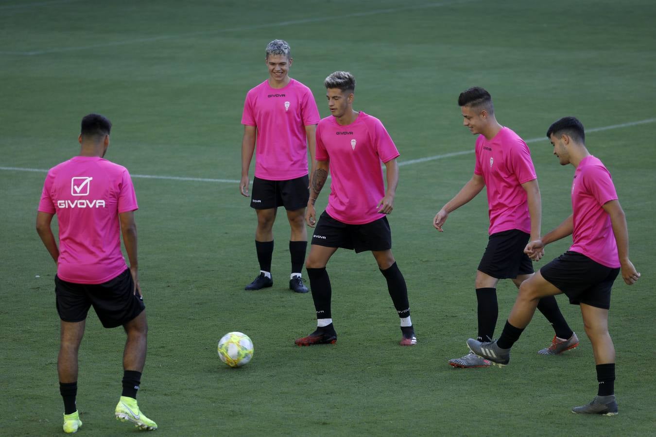 El partido de entrenamiento del Córdoba CF con el filial, en imágenes