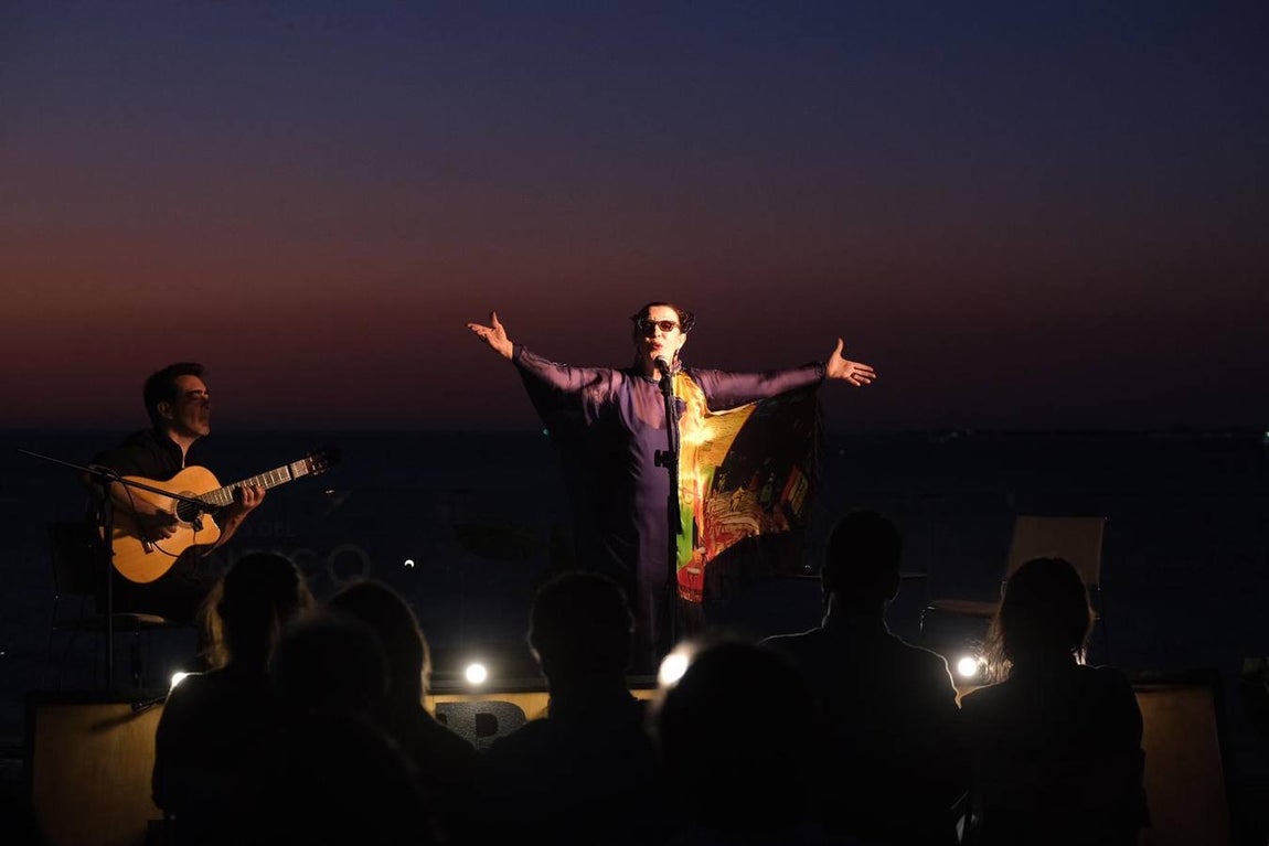 FOTOS: Una travesía de canciones por el universo Martirio en el Parador de Cádiz