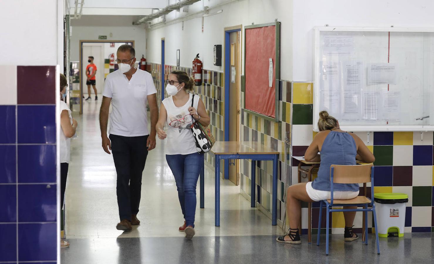 En imágenes, los preparativos para el comienzo del curso en Córdoba