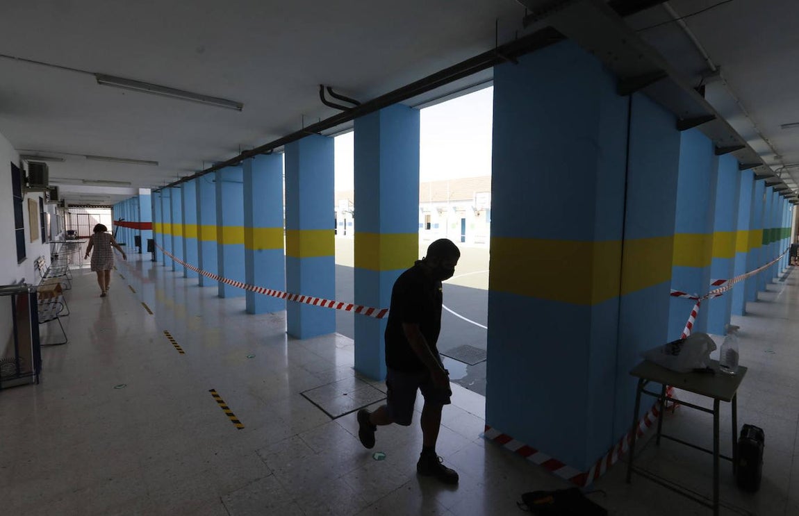 En imágenes, los preparativos para el comienzo del curso en Córdoba