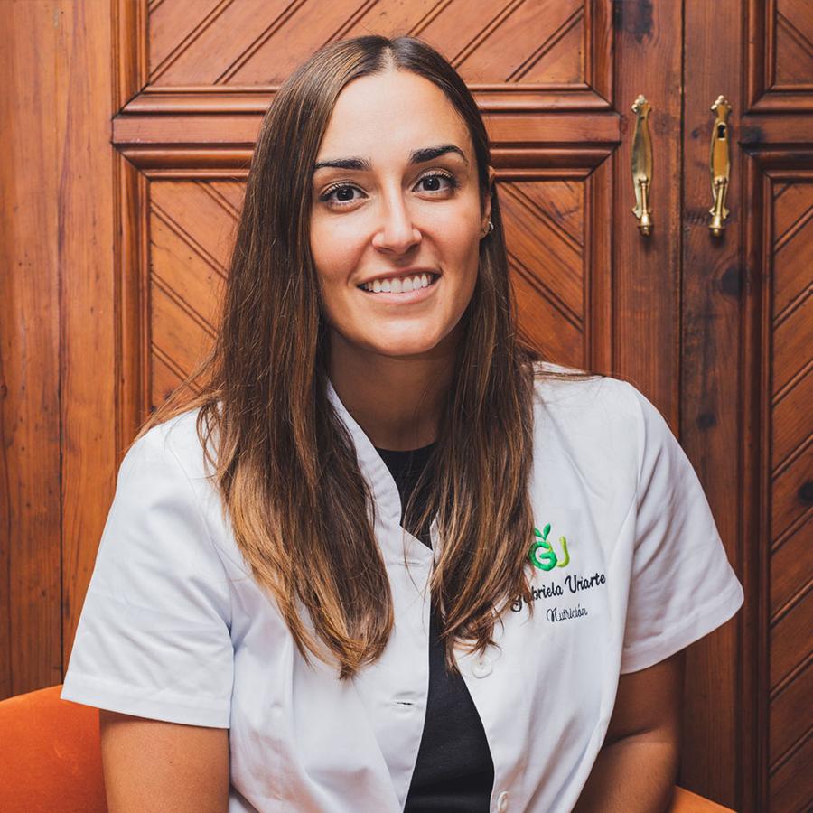 Gabriela Uriarte (@gu_nutricion). La nutricionista-dietista Gabriela Uriarte tiene en su cuenta de Instagram más de 200.000 seguidores que siguen casi a diario sus consejos sobre alimentación y recetas saludables. «Mi meta es poder ofrecer el mejor abordaje posible para que las personas que confíen en mi equipo vivan sano en todos los sentidos», cuenta en su propia web de nutrición.