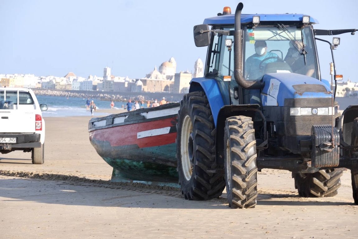 Llegan cuatro pateras a la costa de Cádiz