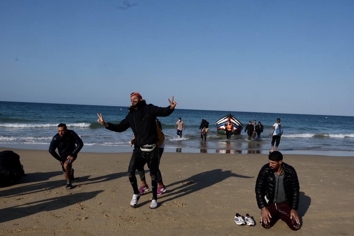 Llegan cuatro pateras a la costa de Cádiz