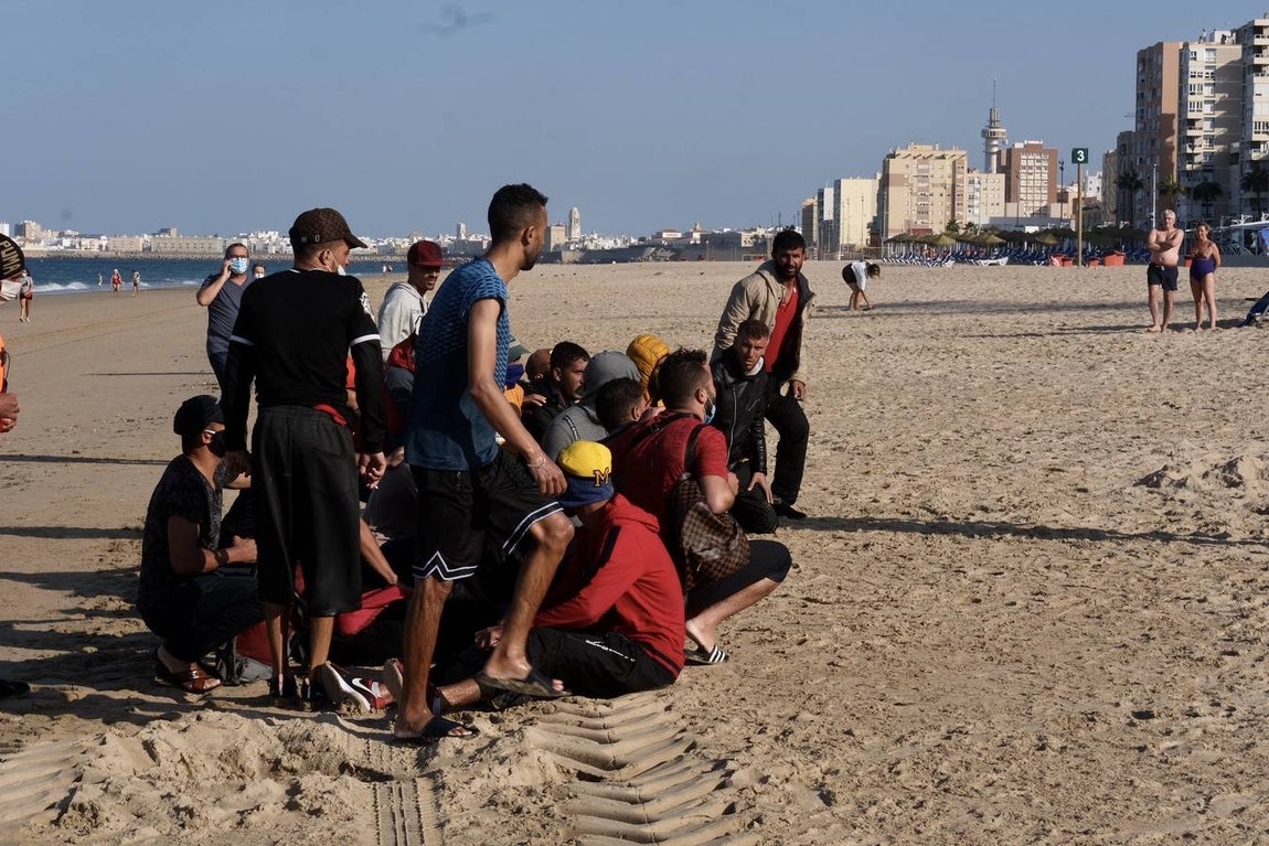 Llegan cuatro pateras a la costa de Cádiz