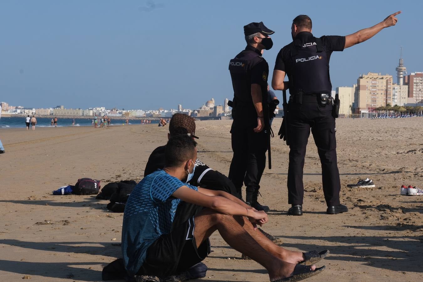 Llegan cuatro pateras a la costa de Cádiz