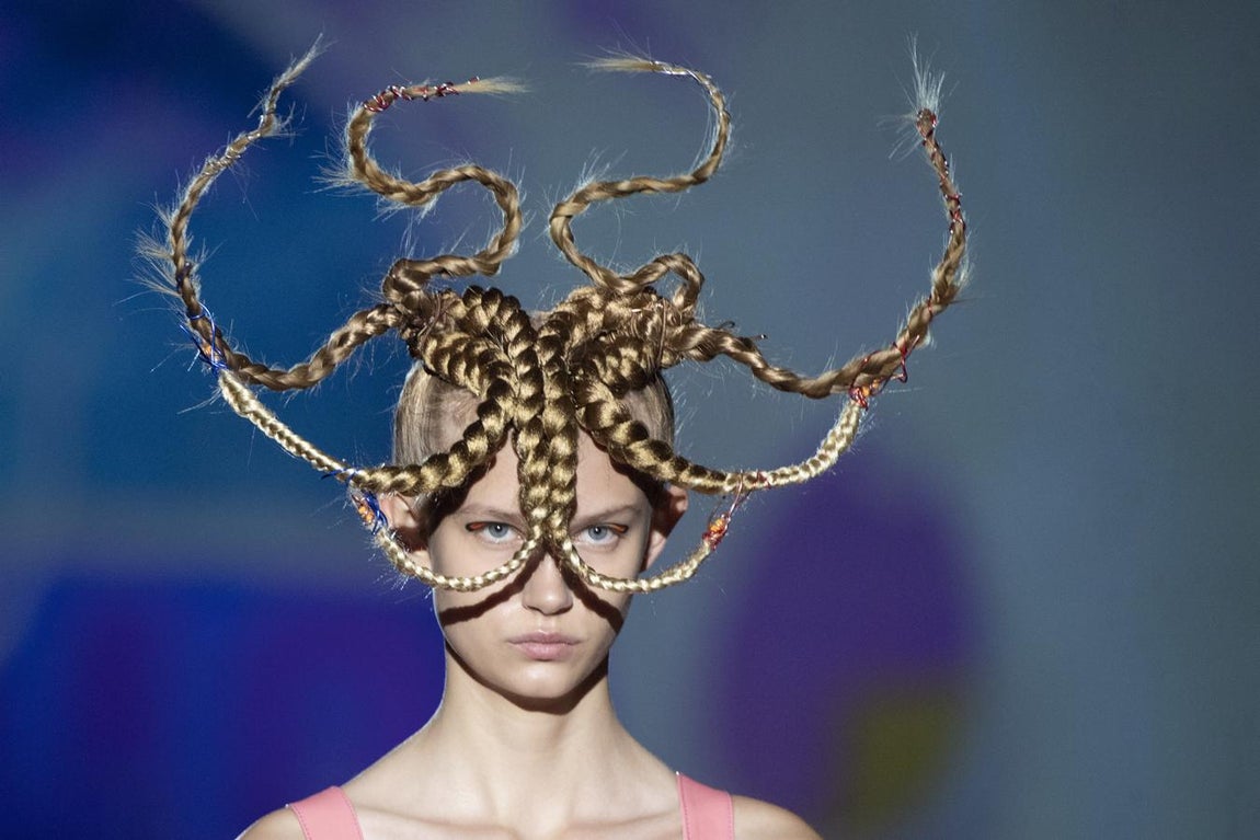 Propuestas futuristas en el desfile de Dominnico